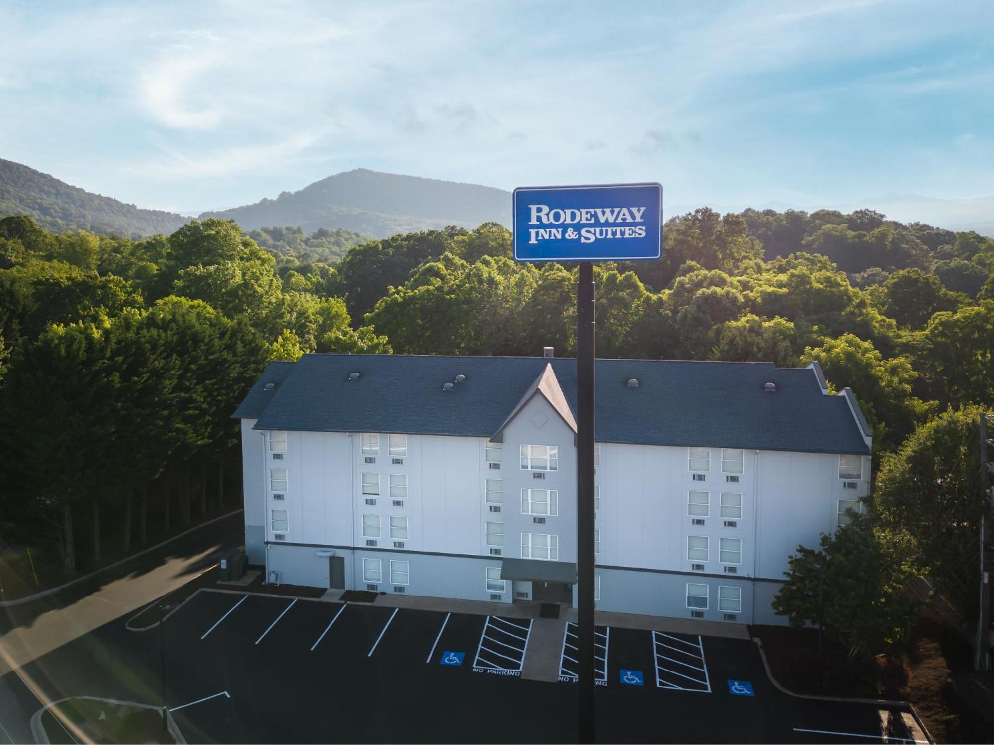Rodeway Inn & Suites Near Outlet Mall - Asheville Bagian luar foto