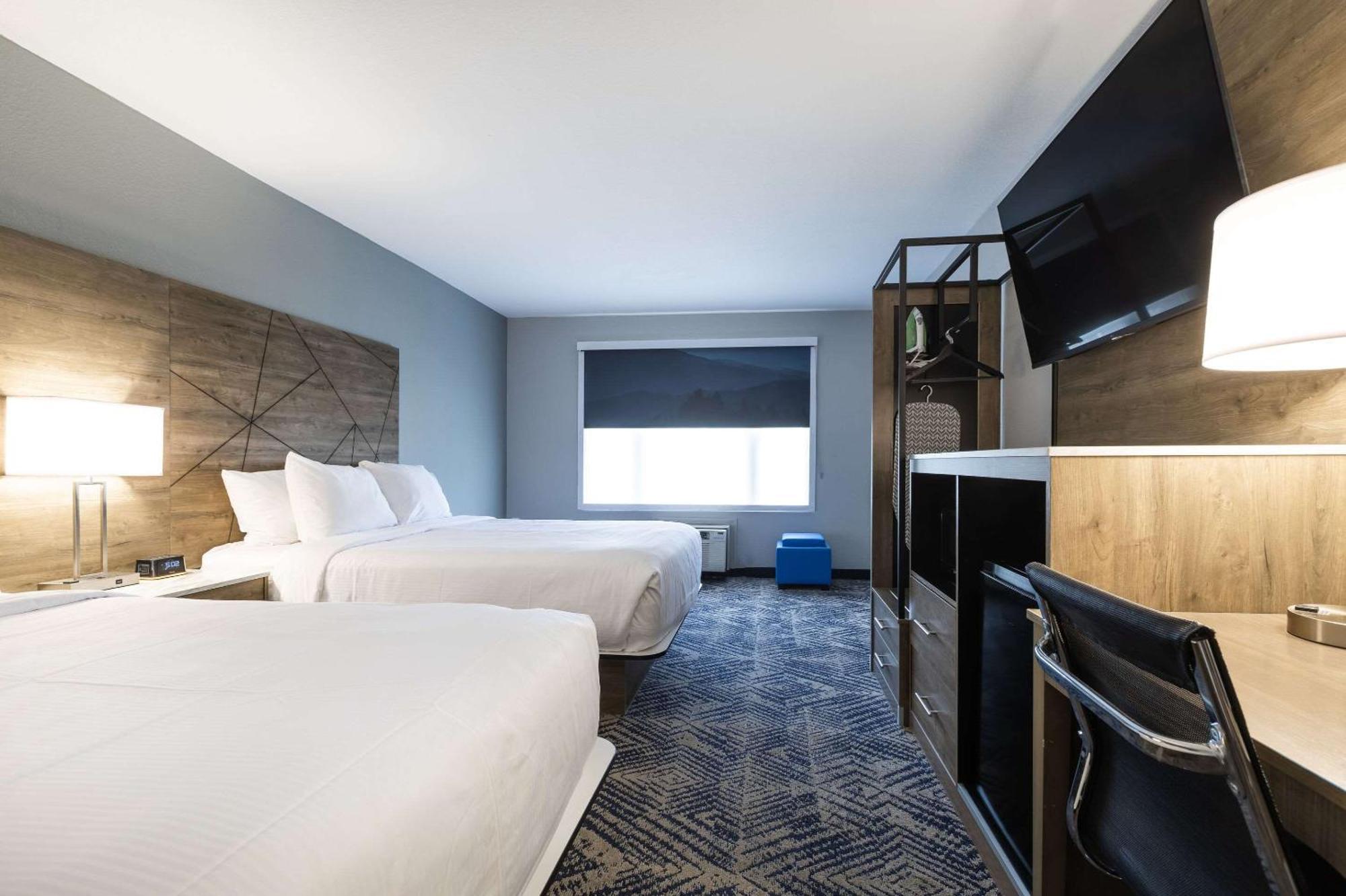 Rodeway Inn & Suites Near Outlet Mall - Asheville Bagian luar foto