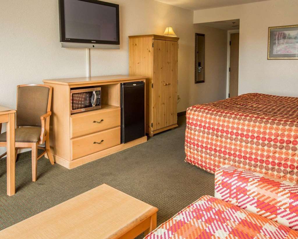 Rodeway Inn & Suites Near Outlet Mall - Asheville Ruang foto