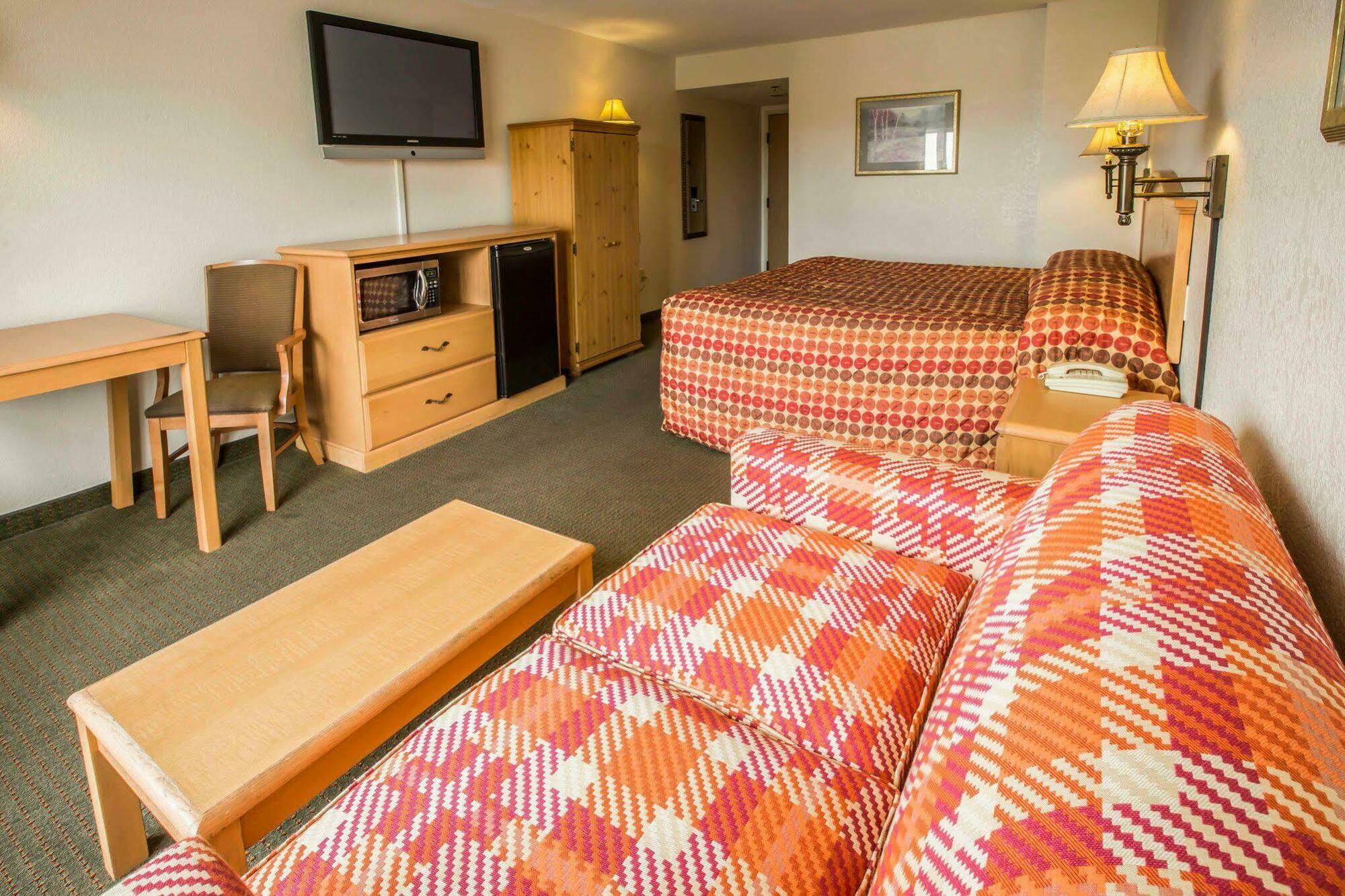 Rodeway Inn & Suites Near Outlet Mall - Asheville Bagian luar foto
